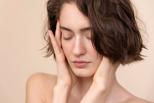 Peau déshydratée et boutons : solutions pour hydrater la peau efficacement