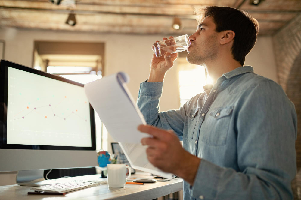 Déshydratation au travail : symptômes et préventions